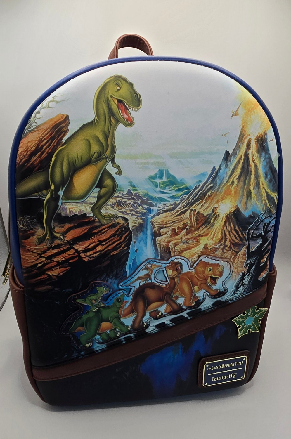 Loungefly The Land Before Time Mini Backpack – Boise Bags display picture 1