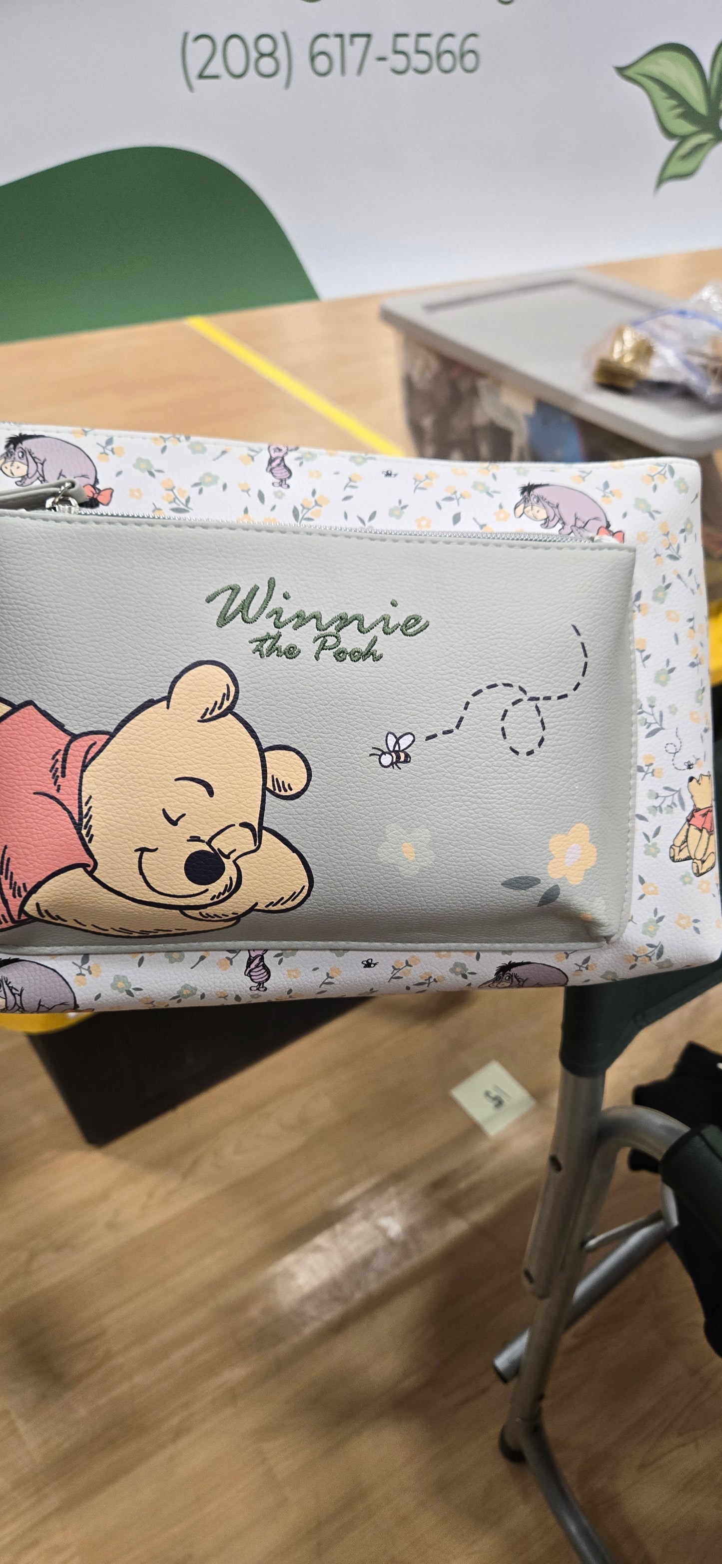 Disney Winnie the Pooh Floral Cosmetic Bag