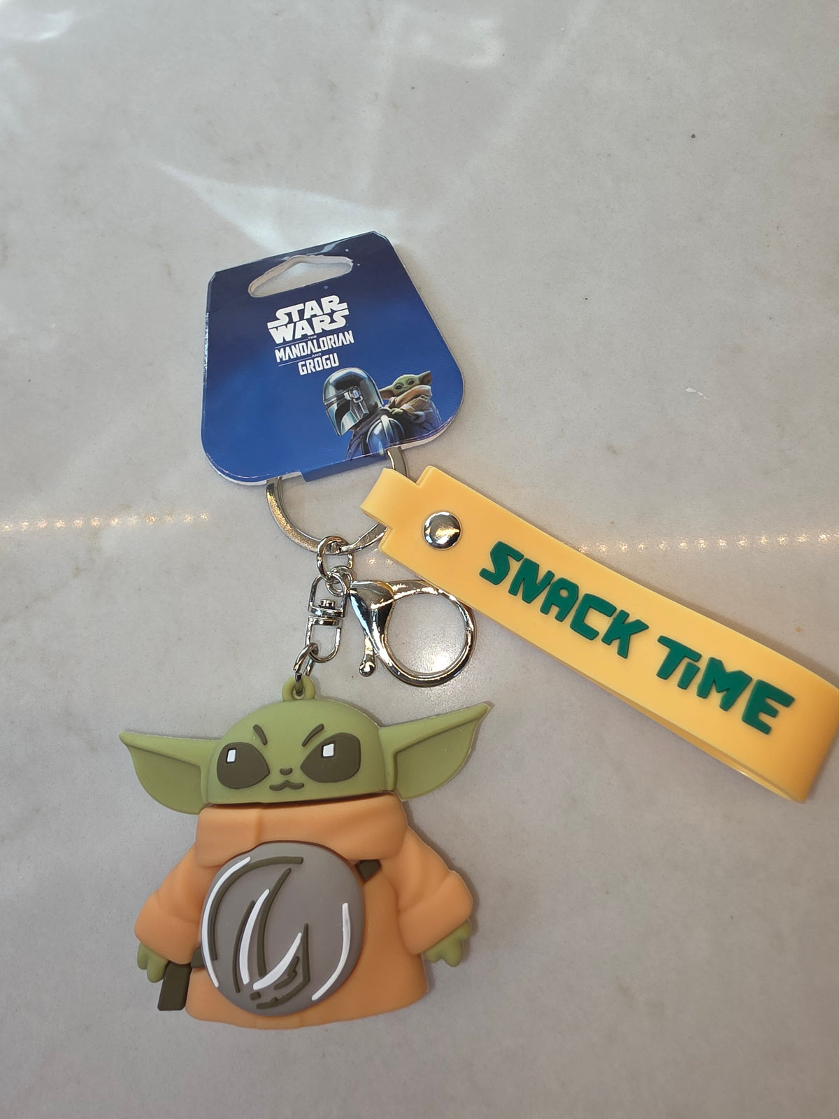 KEYCHAIN: Star Wars Mandalorian Grogu Snack Time Figural Keychain Bag Clip