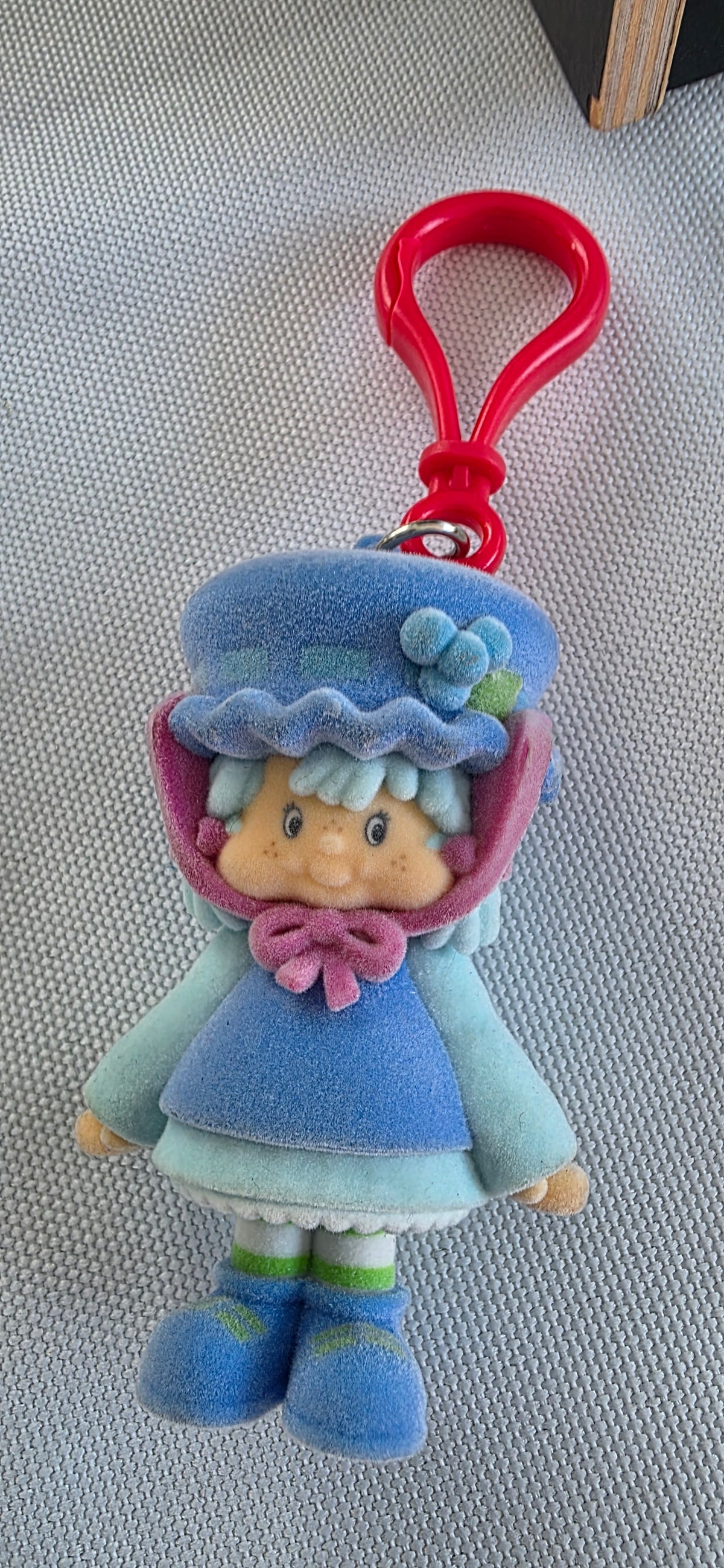 KEYCHAIN: Strawberry Shortcake Blueberry Muffin Flocked Keychain Bag Clip