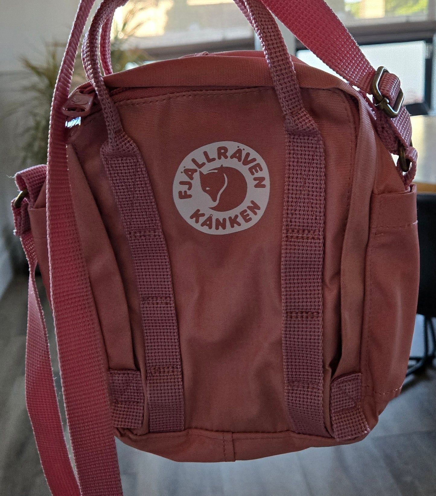 Fjallraven Kanken Mauve Crossbody Bag with Handles