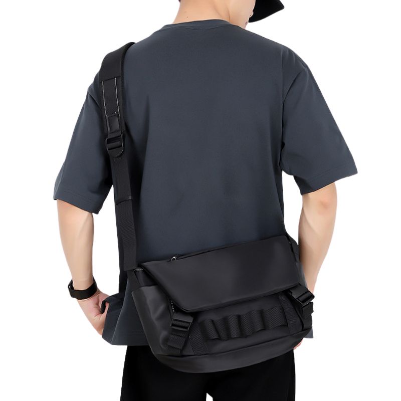 Men's Oxford Messenger Bag