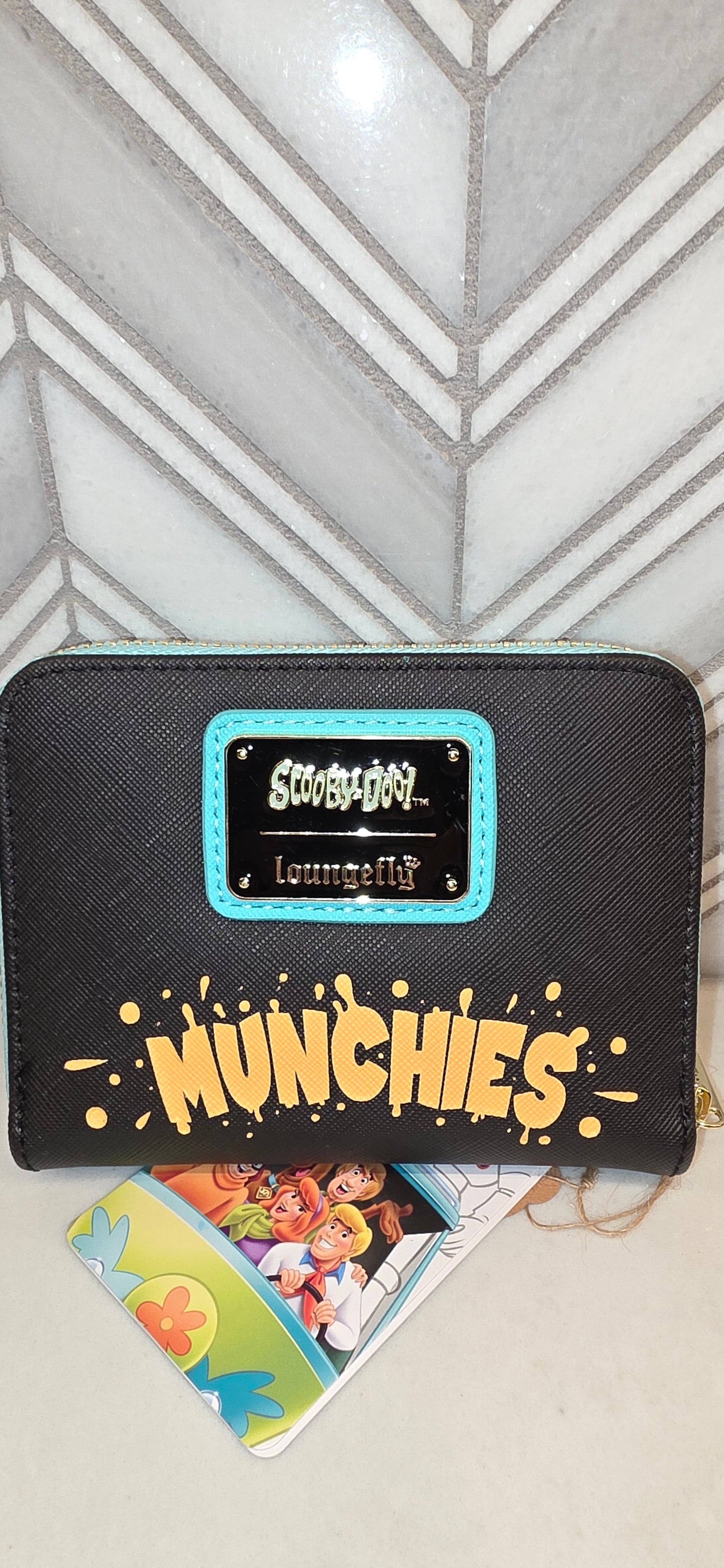 Warner Bros Scooby Doo Munchies Zip Around Wallet