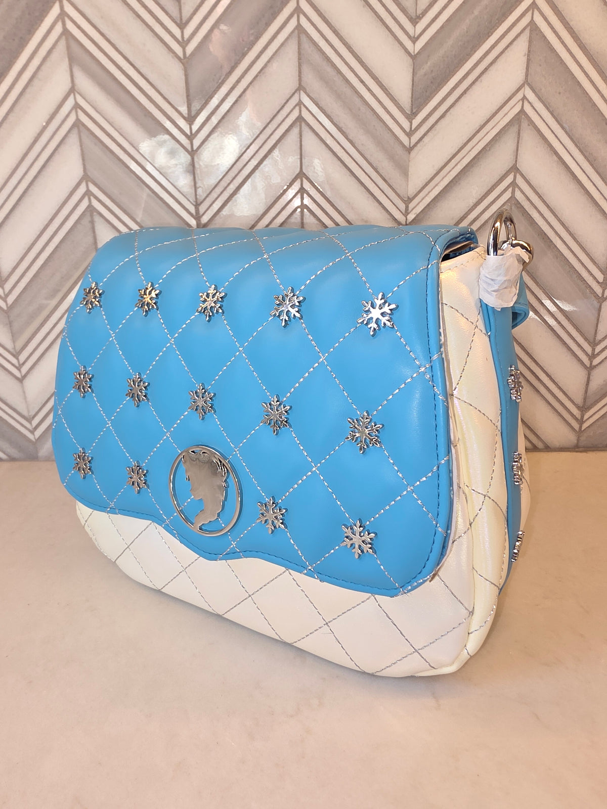 CB: Disney Frozen Elsa Pearlescent Crossbody Bag