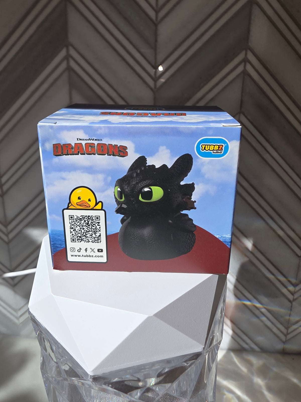 TOYS: Disney Universal Studios HTTYD Toothless Dragon Rubber Ducky Jeep Ducking How To Train Your Dragon