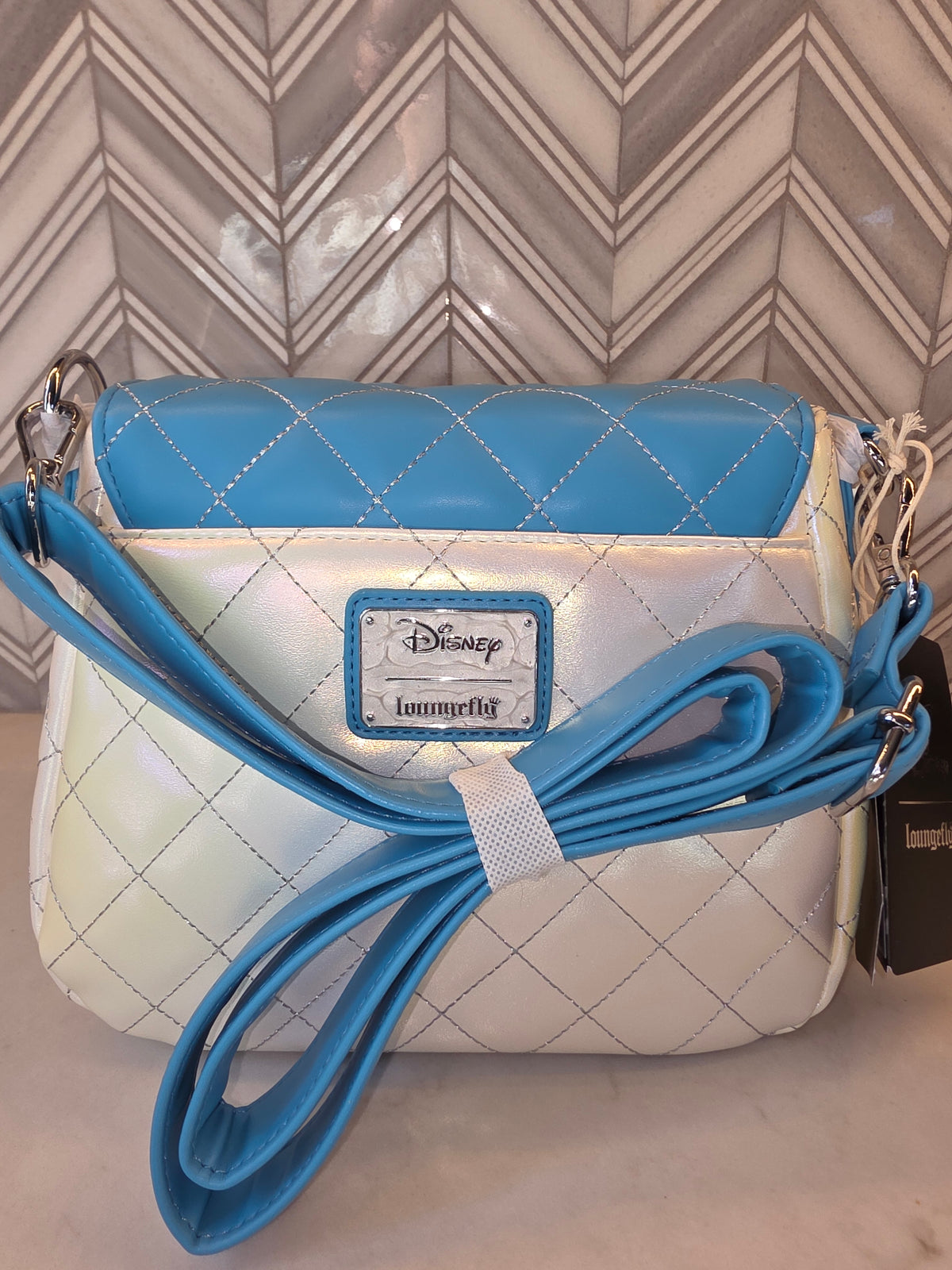 CB: Disney Frozen Elsa Pearlescent Crossbody Bag