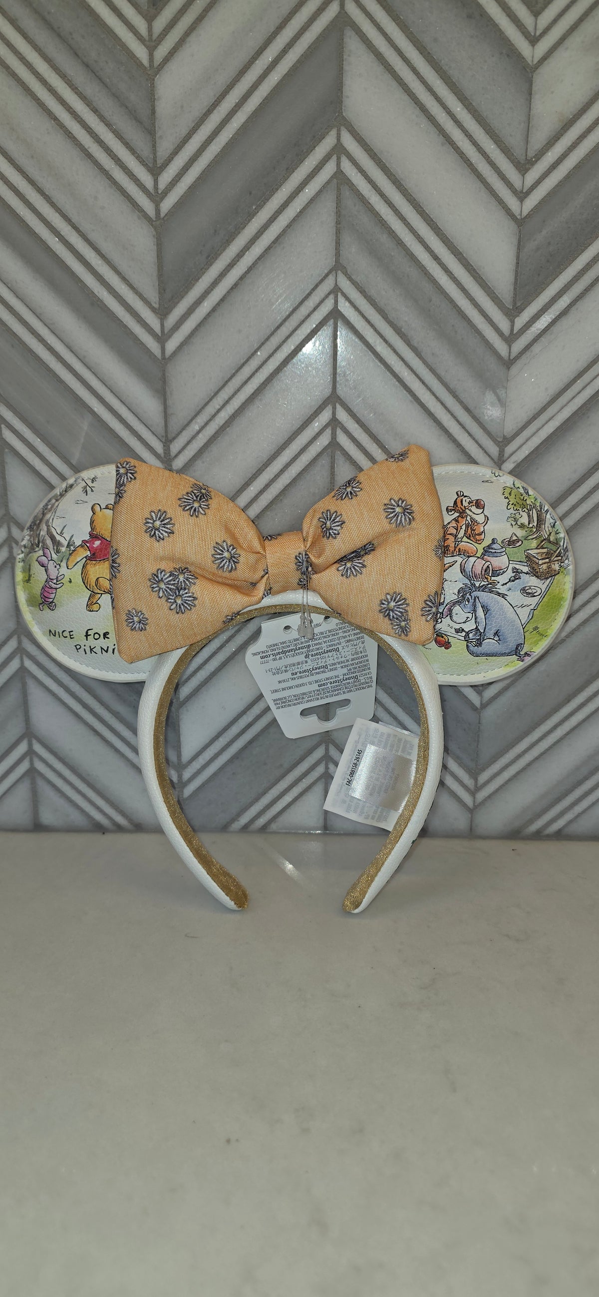 EARS: Disney Parks Winnie the Pooh Nice for Piknick Ears Headband