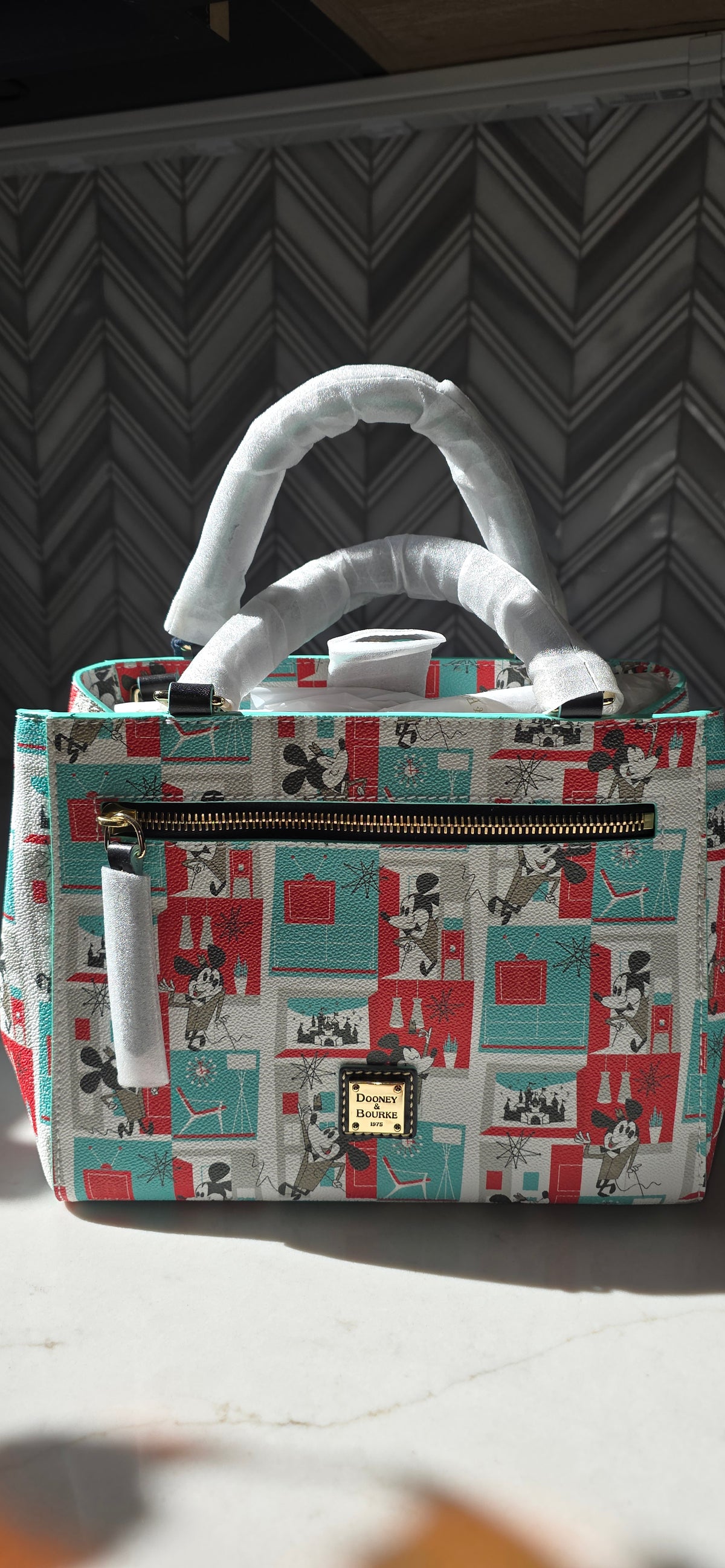 CB: Disney Dooney and Bourke 1950s Sketchbook Mickey Mouse Crossbody Hand Bag with COA