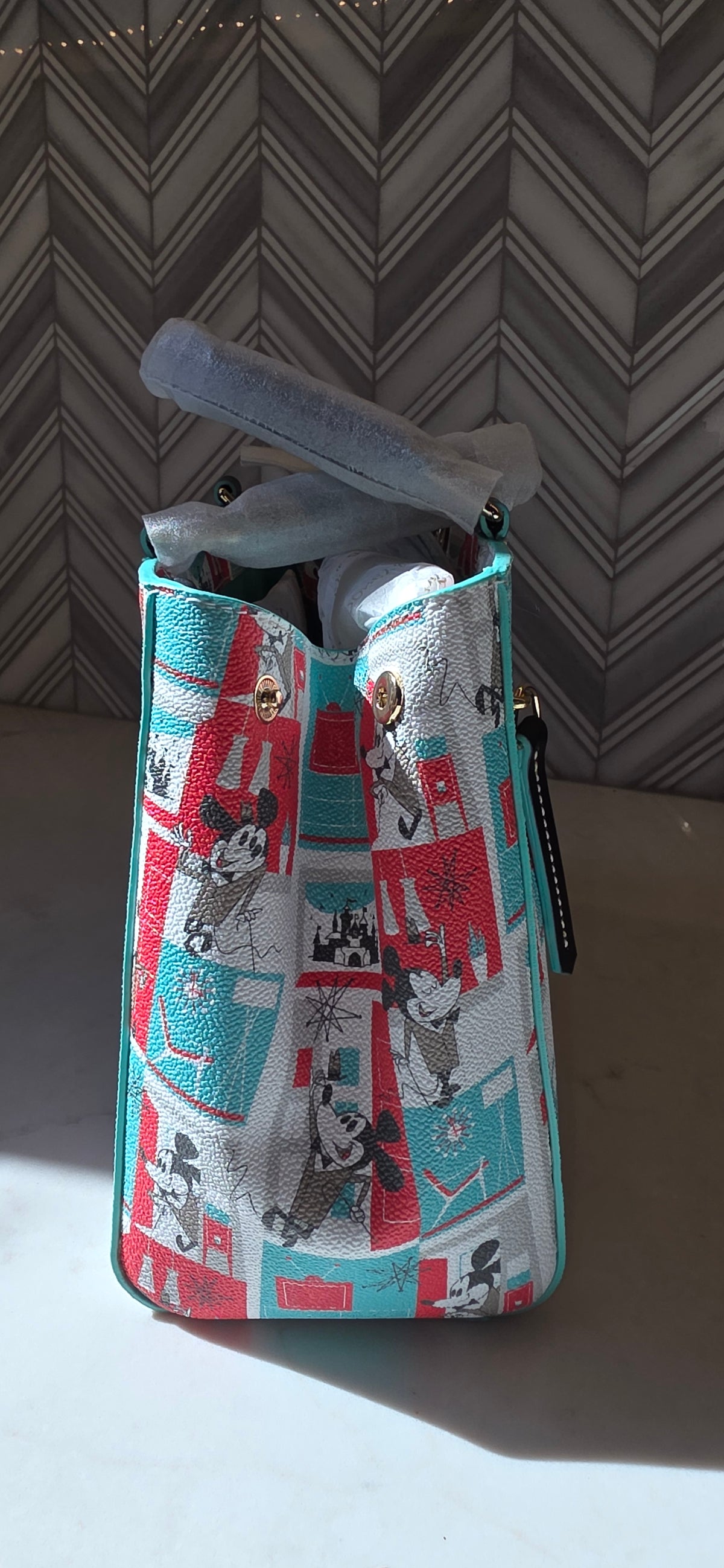 CB: Disney Dooney and Bourke 1950s Sketchbook Mickey Mouse Crossbody Hand Bag with COA